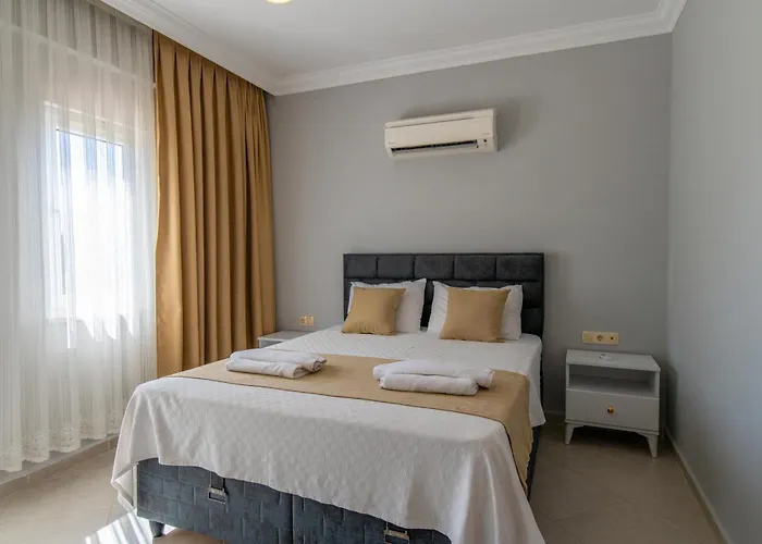 Hanel Life Royale 2 With Private Pool Vila